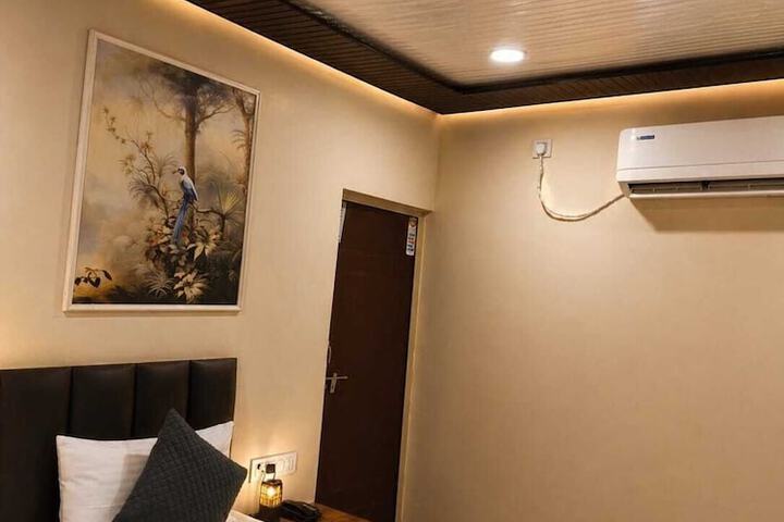 Room 63 of 88