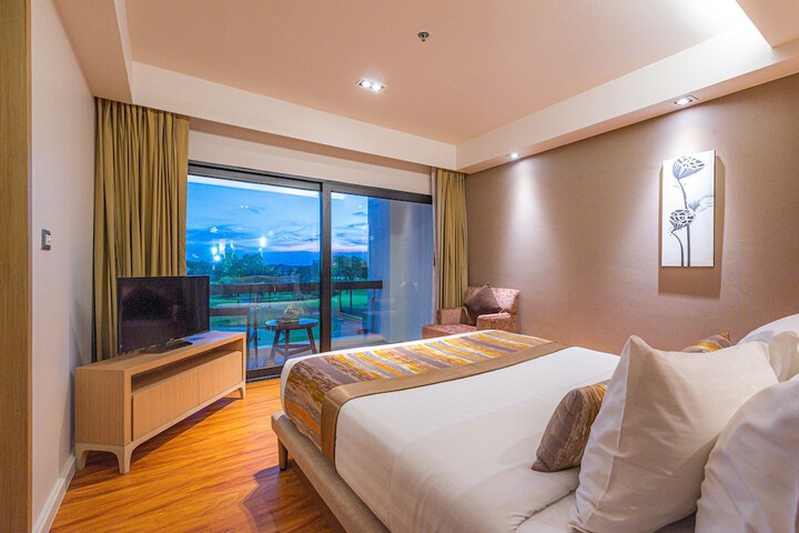 Room 18 of 334
