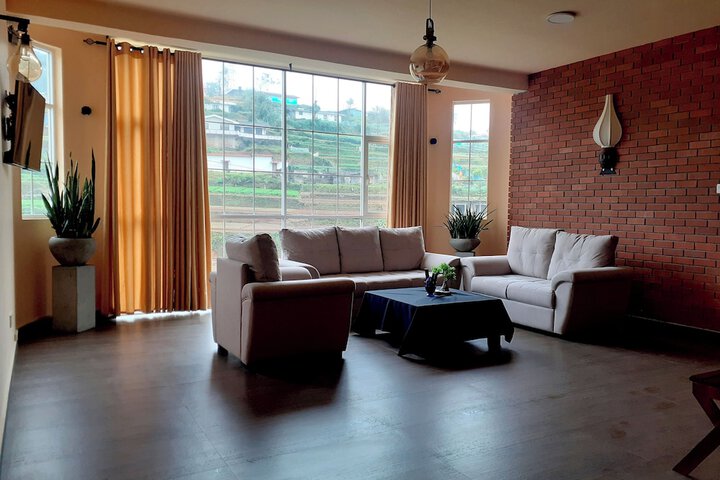 Rathna Nuwara Eliya