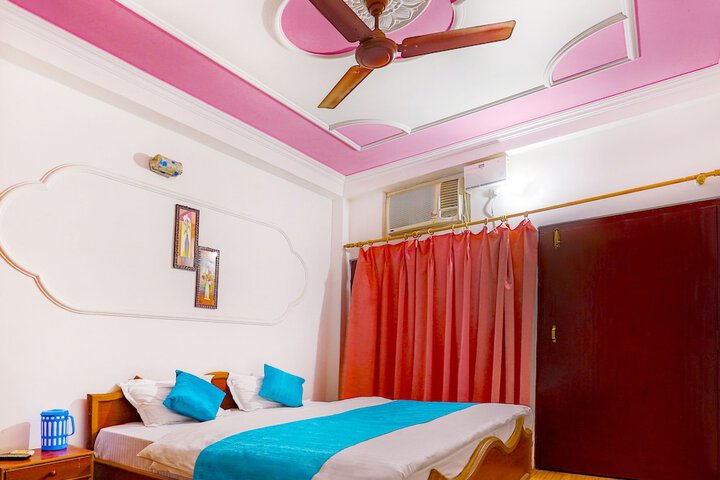 Room 16 of 63