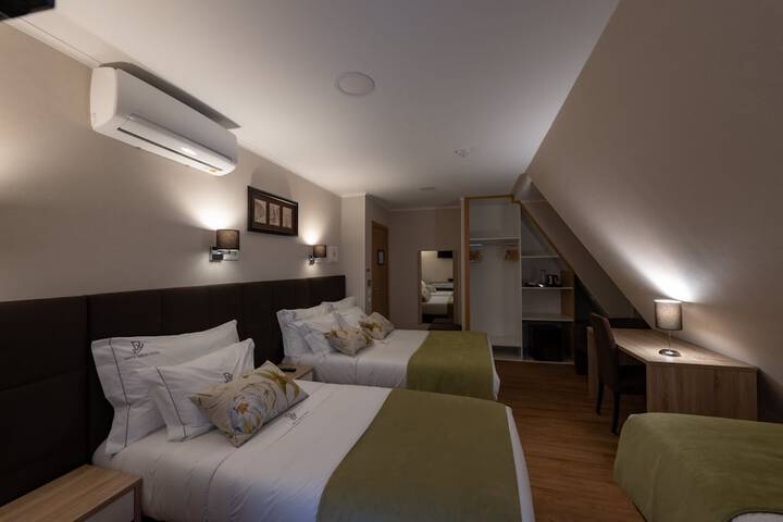 Room 44 of 79