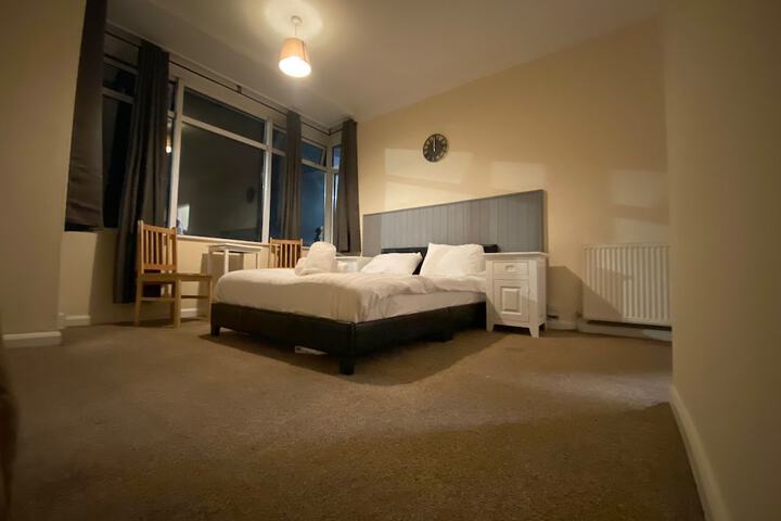 Room 14 of 71