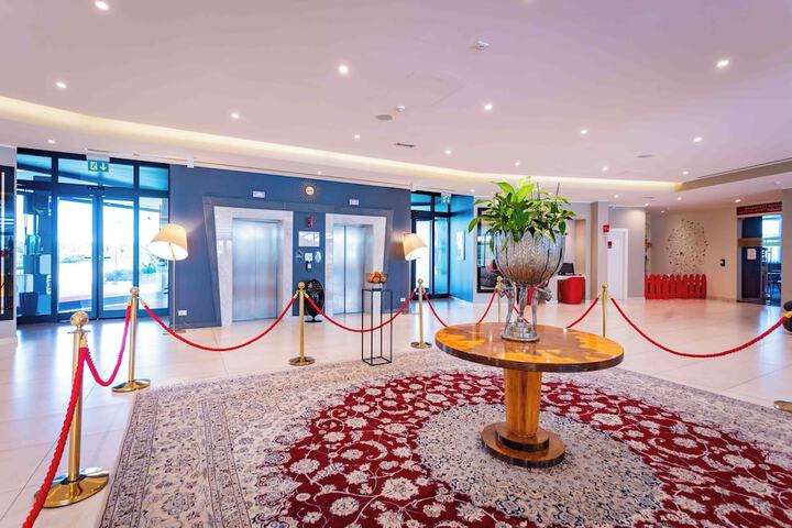 Lobby Photos
