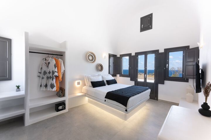 Room 10 of 33