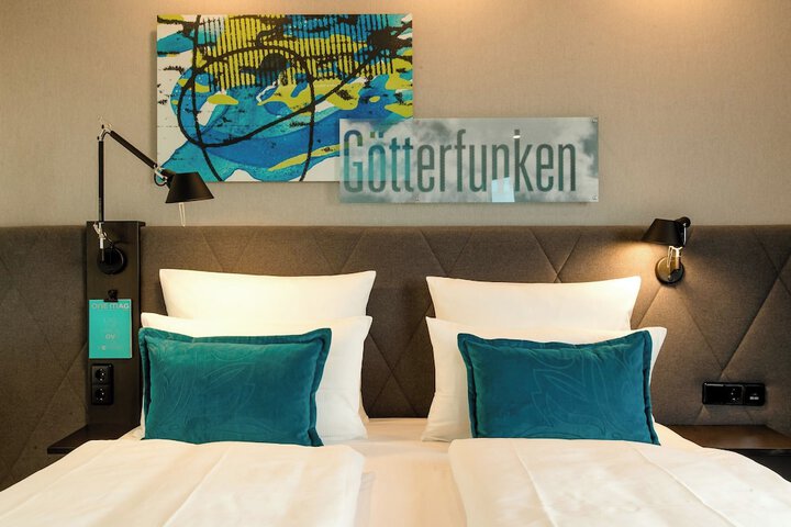 Room 10 of 72