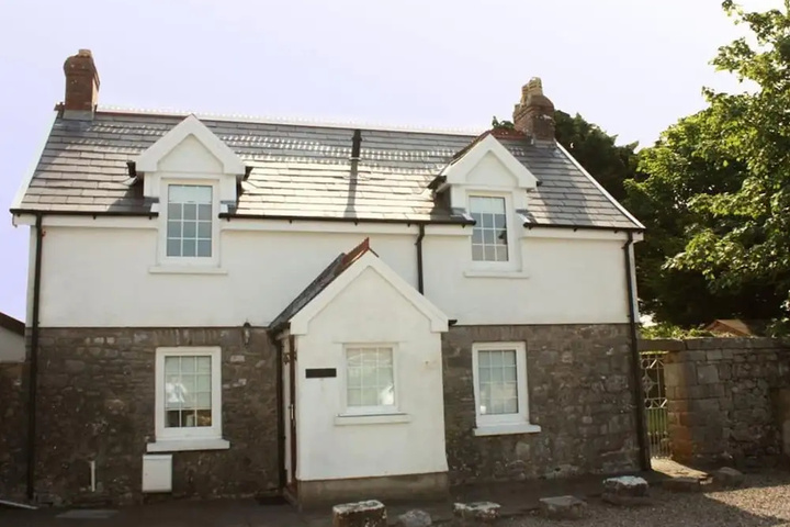 Modern Holiday Home in Lydstep With Fenced Garden