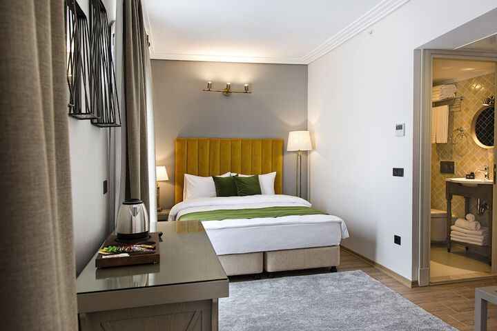 Room 22 of 107