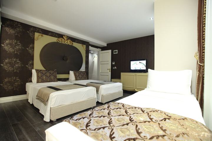 Room 10 of 96