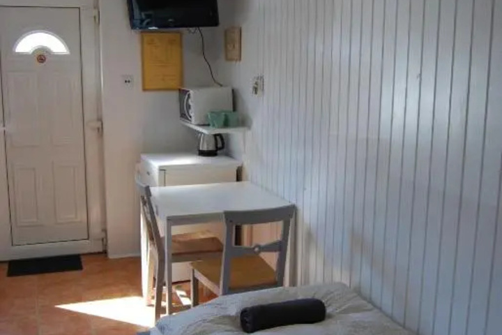 Room 3 of 10