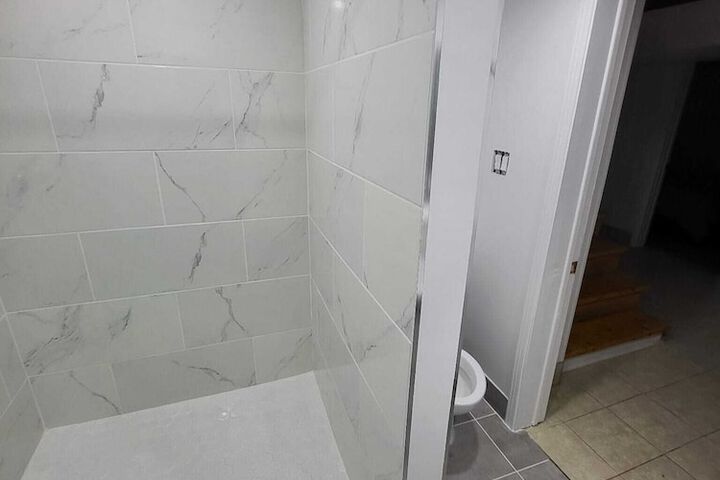 Room 16 of 26