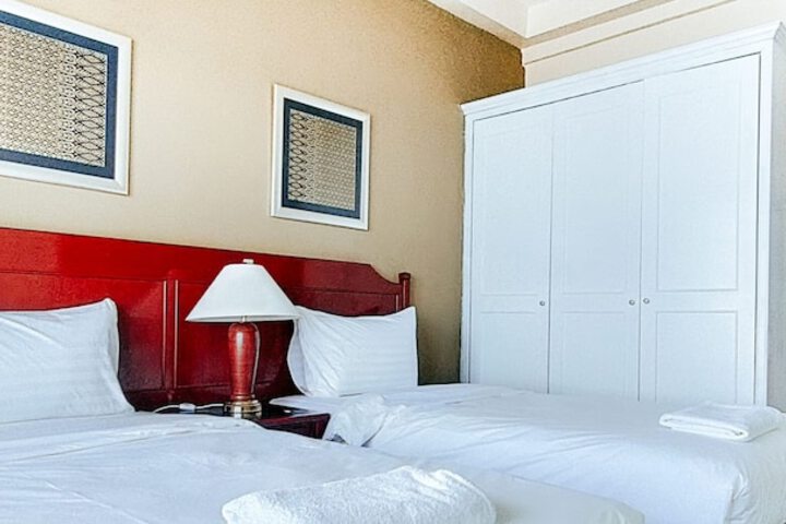 Room 180 of 650