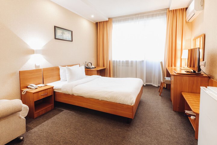 Room 15 of 37