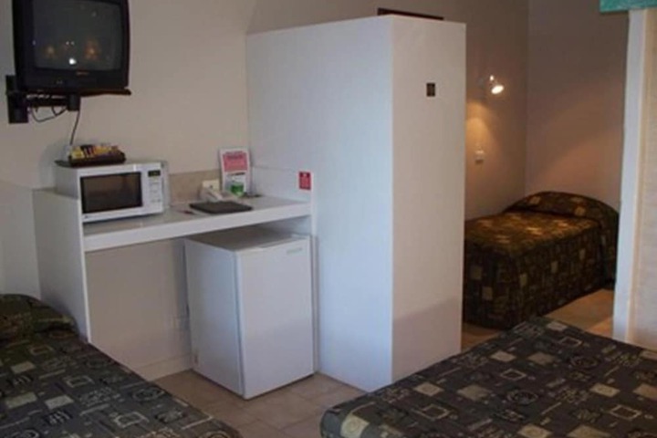 Room 17 of 32