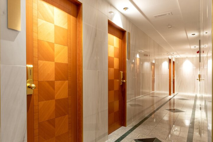 Ballroom/Hall 87 of 111