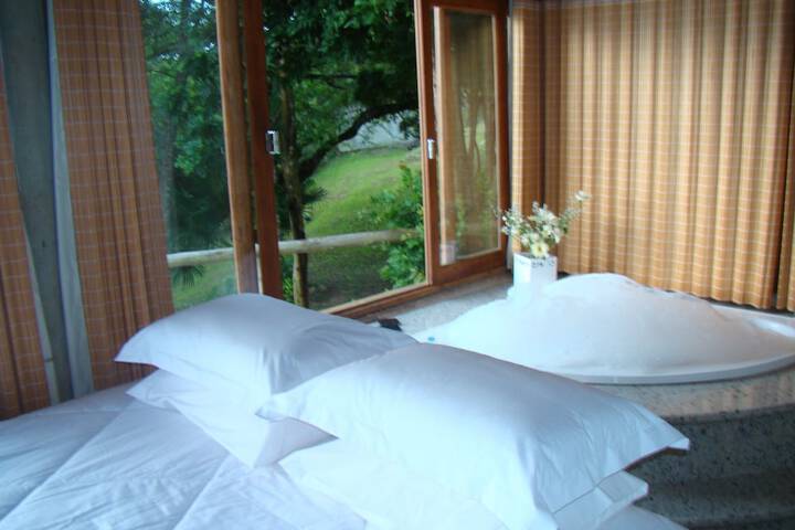 Room 5 of 29