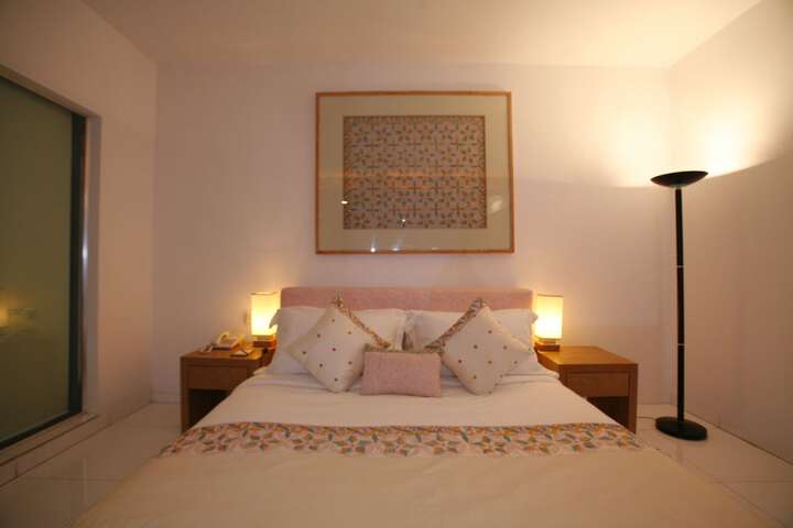 Room 2 of 49