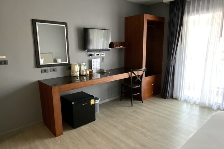 Room 10 of 19