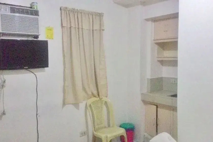 Room 6 of 6