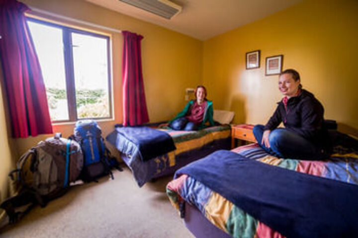 Room 16 of 40