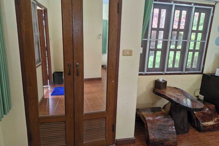 Room 37 of 125