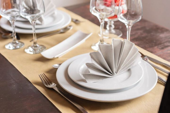 Dining 45 of 58
