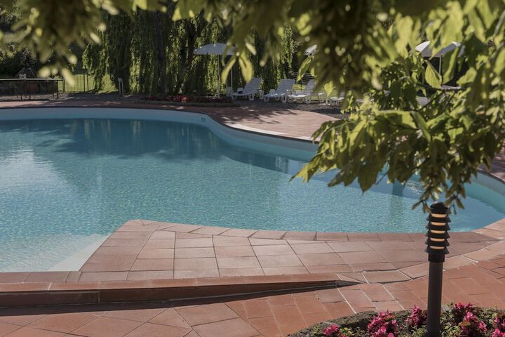 Pool 95 of 145