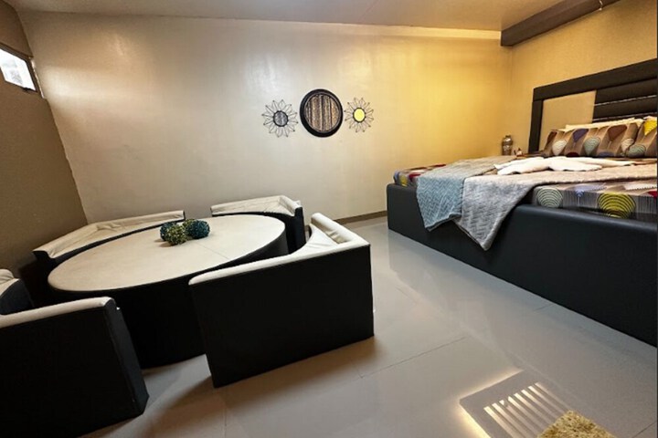Room 14 of 40