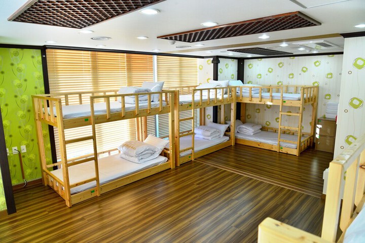 Room 19 of 43