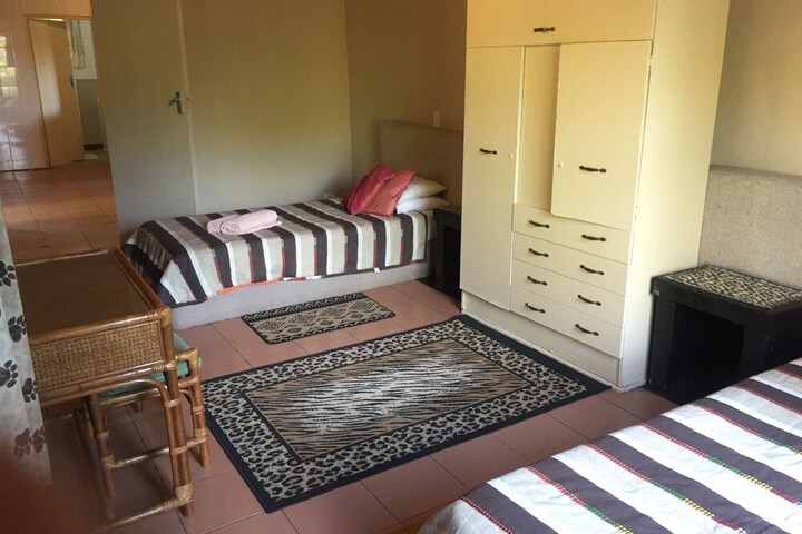 Room 11 of 50