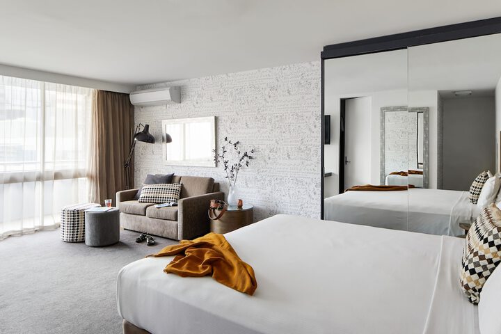 Room 3 of 17