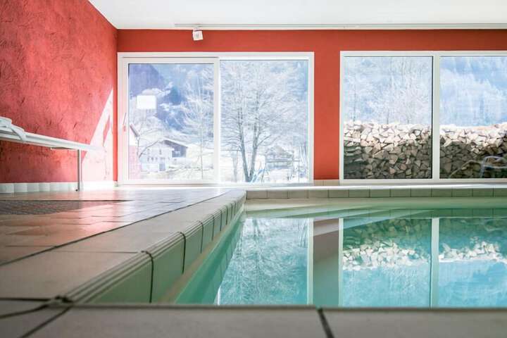 Pool 32 of 49