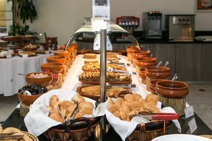 Breakfast/Coffee Service 53 of 77