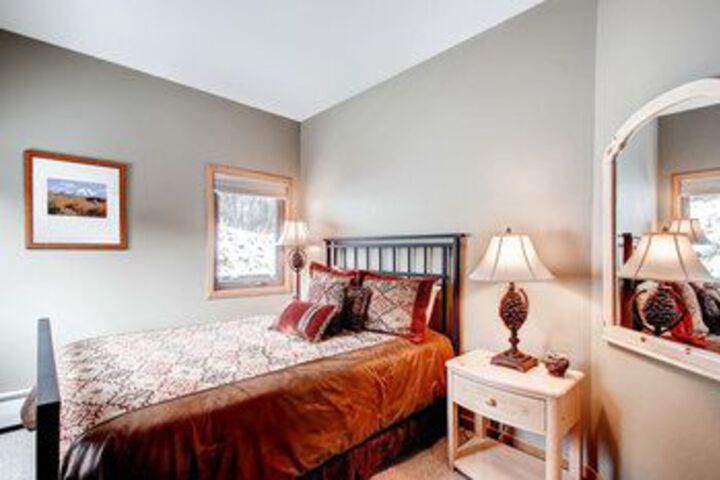Room 11 of 22