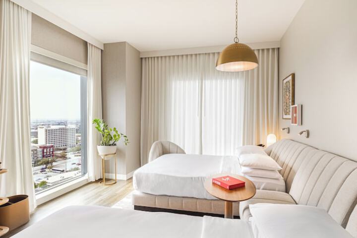 Room 17 of 50