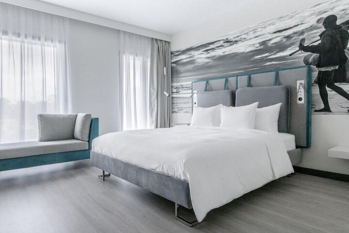 Room 21 of 150