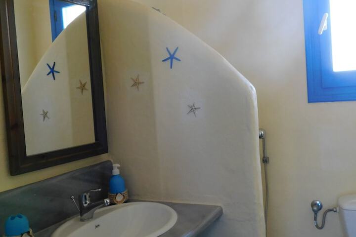 Room 27 of 42