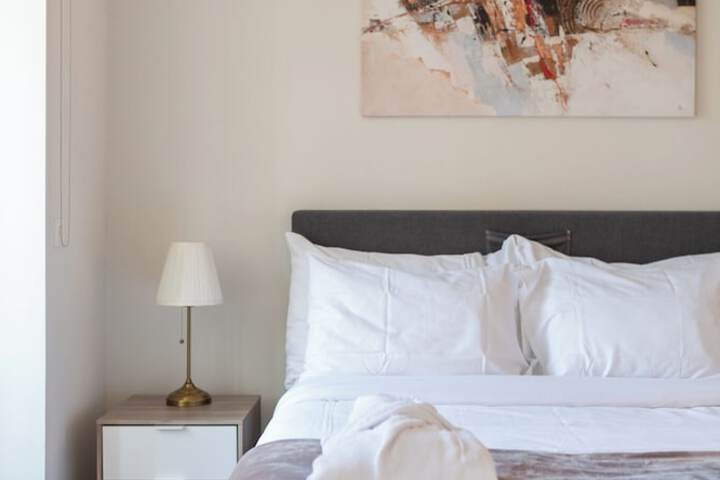 Room 5 of 28