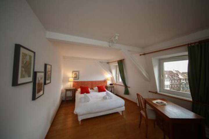 Room 29 of 38