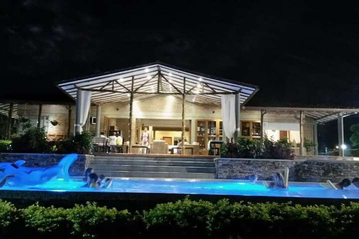 Pool 50 of 82