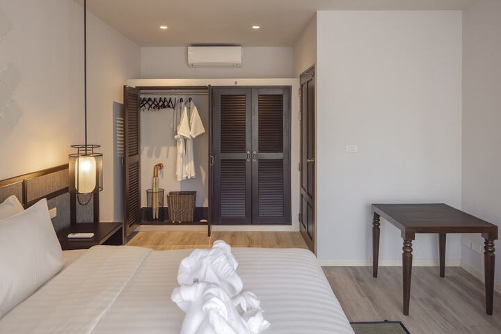 Room 10 of 45