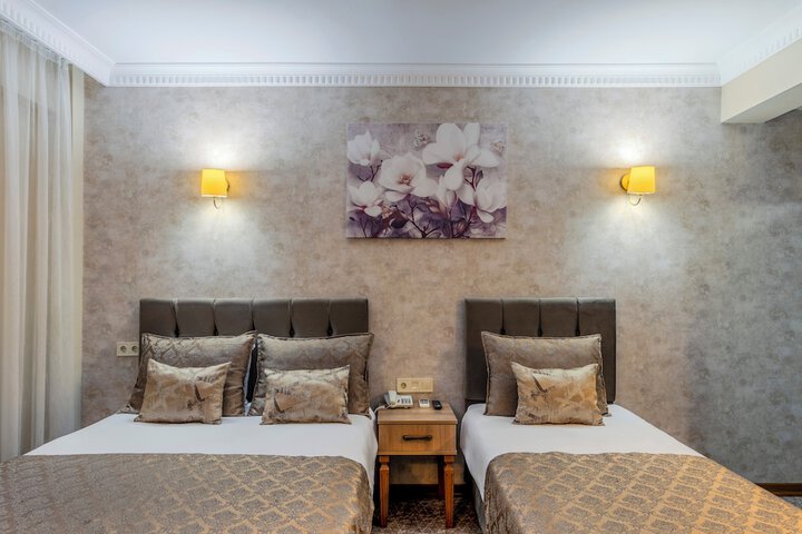 Room 27 of 113