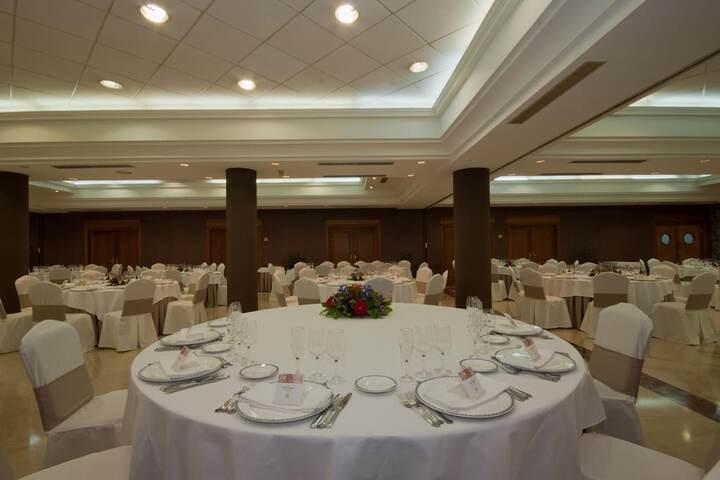 Ballroom/Hall 34 of 49