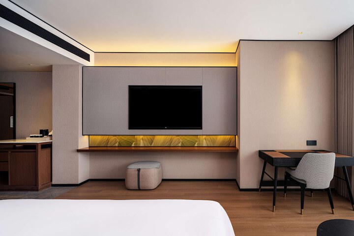 Room 16 of 88