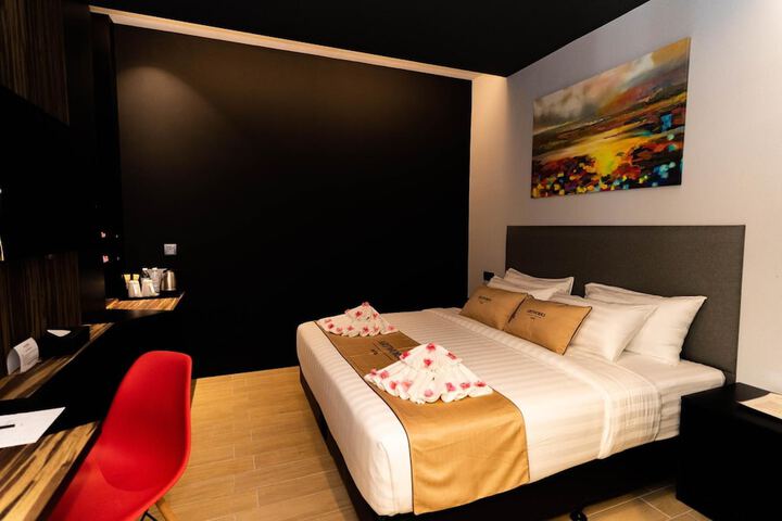 Room 25 of 73