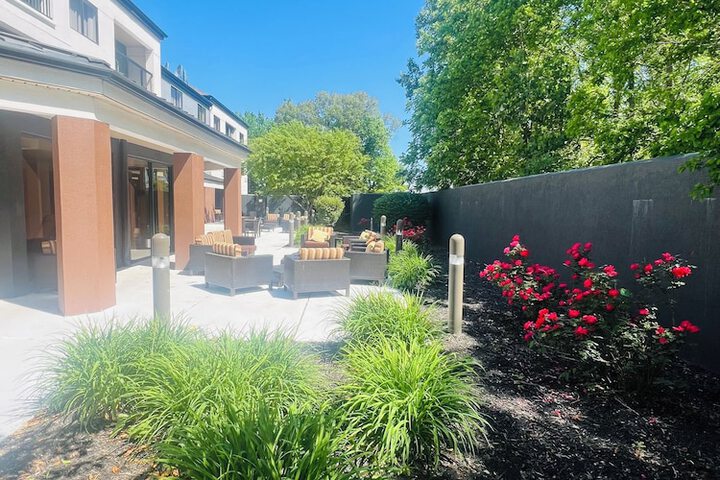 Hotel Exterior 43 of 55