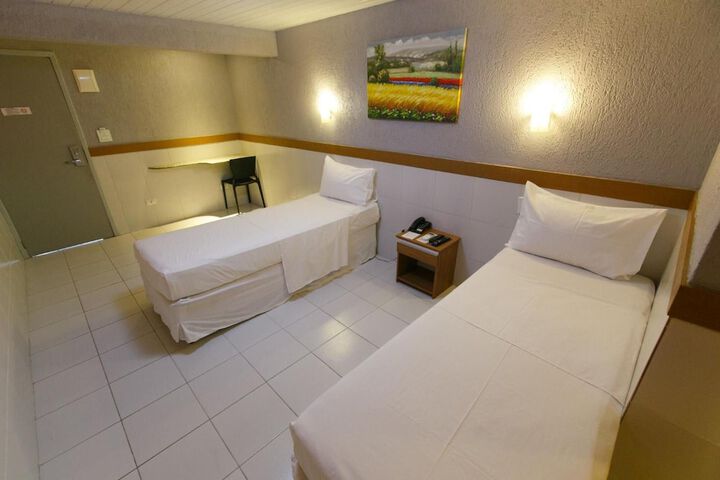 Room 15 of 52