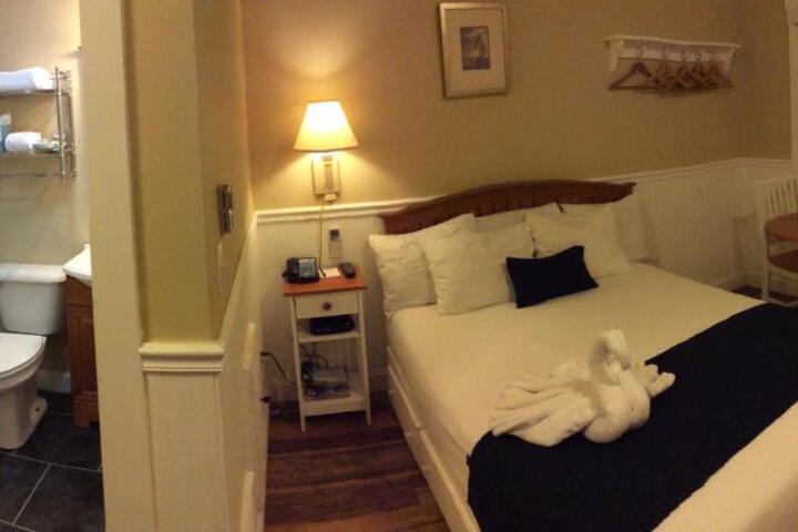 Image of The Beachwood