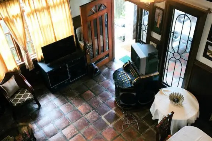 Room 3 of 12