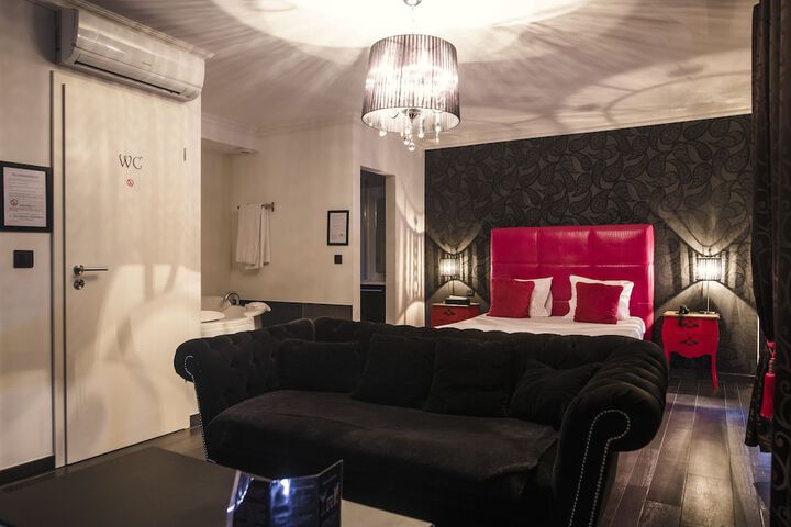 Room 96 of 161