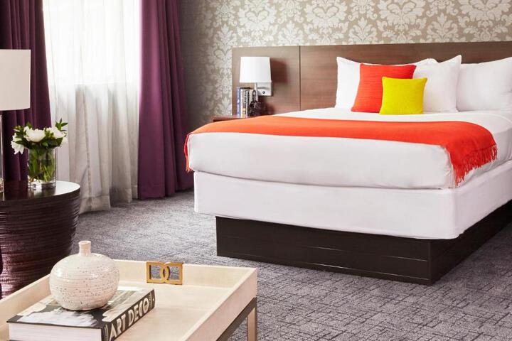 1 King Bed (6 of 6)